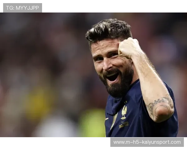 吉鲁点球主罚稳稳命中