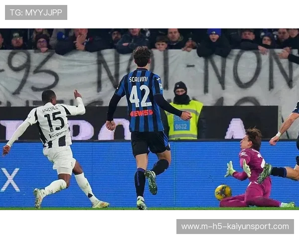 意甲尤文前场围攻,禁区内机会频出