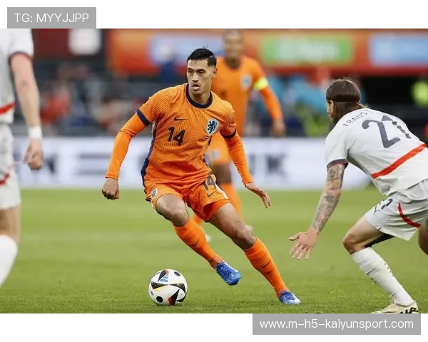 荷兰队在国家联赛中4-0大胜匈牙利，晋级四分之一决赛。，荷兰队对战